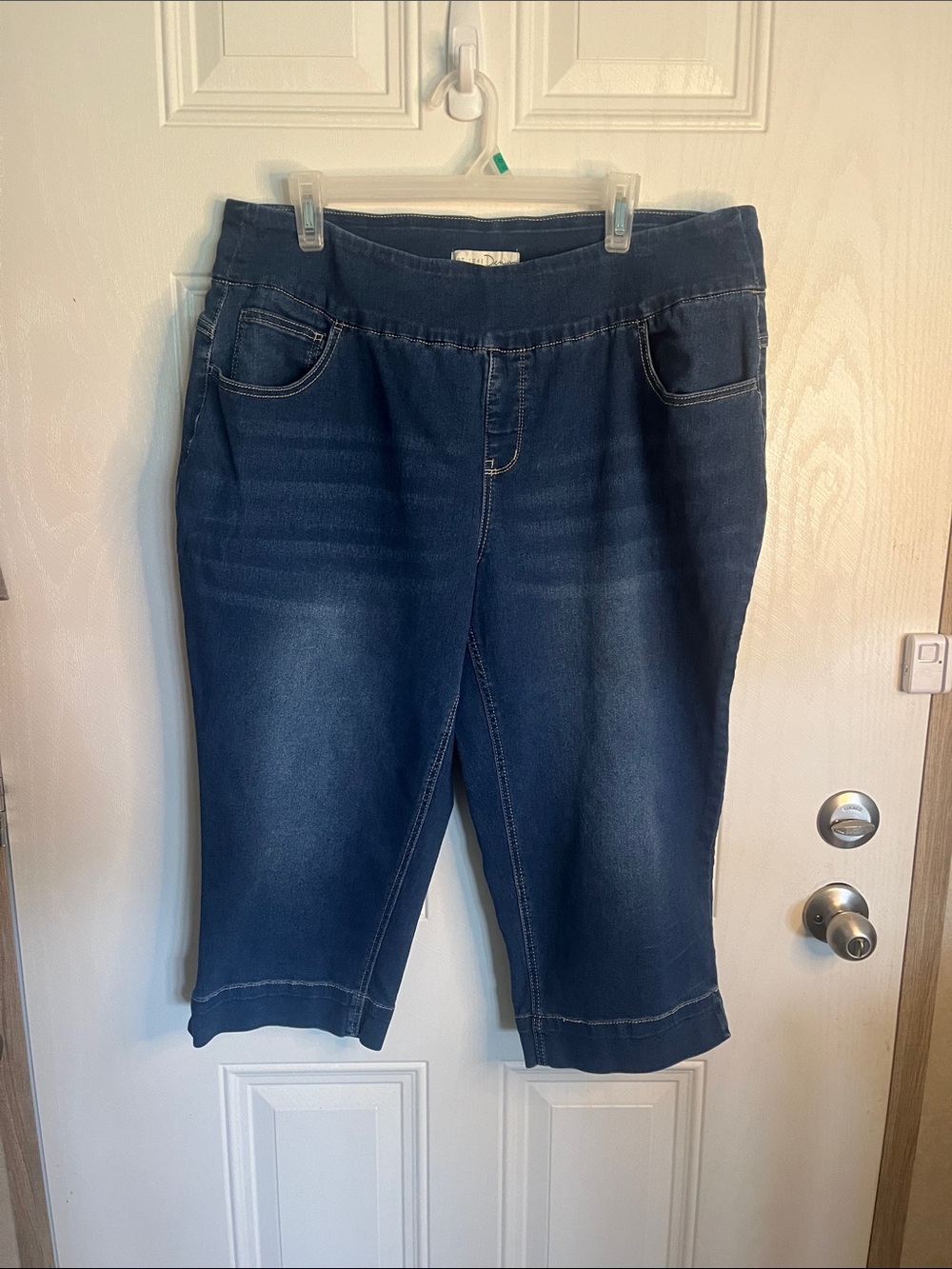 Women's Dark Indigo Cropped Stretch Denim Jeans Size 20W
